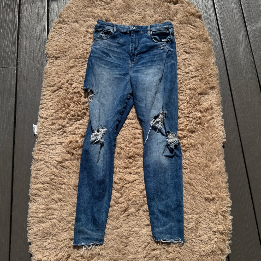 American Eagle Ripped High Waisted Jegging Size 12